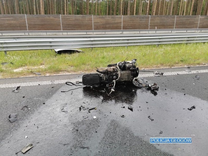 Głogów: Na S3 bmw wypadło z drogi i uderzyło w bariery . Kierowca miał dożywotni zakaz prowadzenia pojazdów