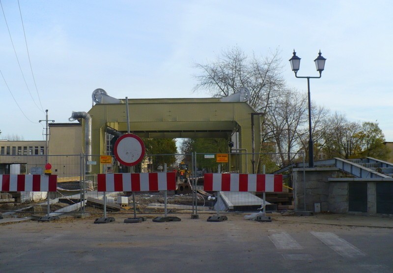 Trwa remont zabytkowego mostu nad Odrą