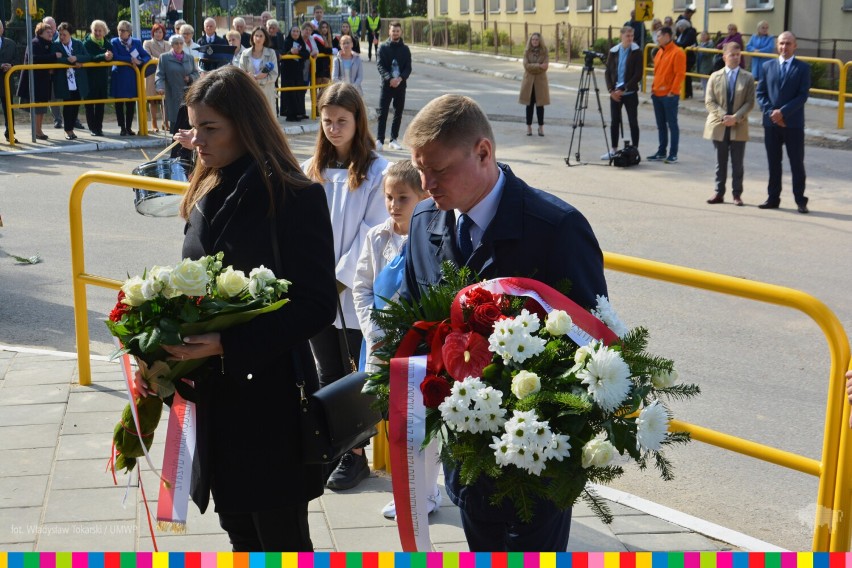 W niedzielę w Rudce odsłonięty został pamiątkowy głaz...