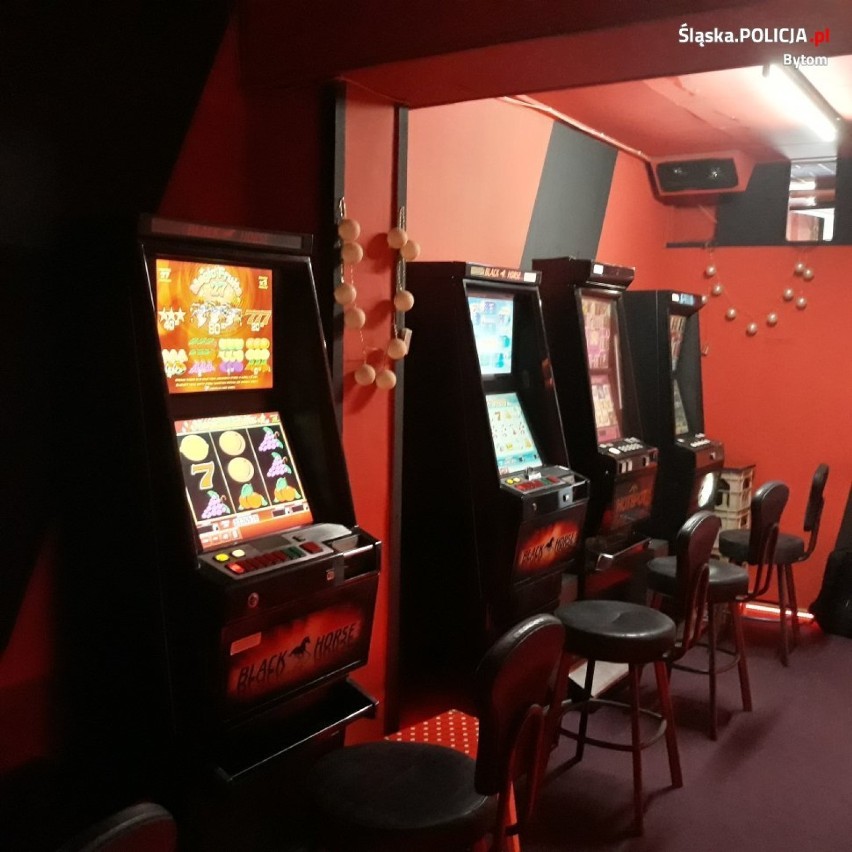 Bytom: policjanci zabezpieczyli nielegalne automaty do gier ZDJĘCIA