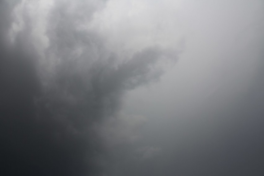 Złotów. Nad miasto nadciaga burza - Biuro Prognoz Meteorologicznych wydało ostrzeżenie