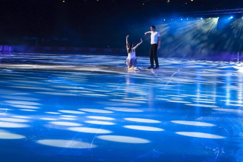 Kings on Ice. Popis łyżwiarskich umiejętności na Stadionie...