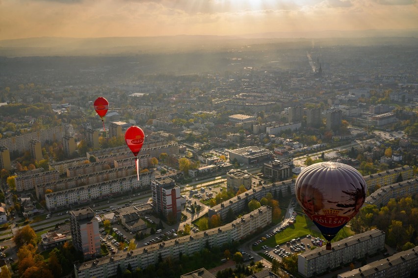 Balony wystartują w piątkowe popołudnie z błoń przy Parku...