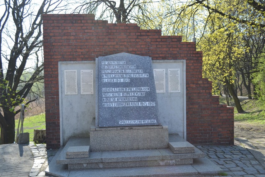 Park Promenada wiosną jest naprawdę piękny. Możemy spotkać...