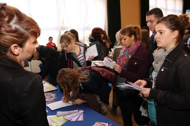 Targi Informacji Zawodowej i Wolontariatu odbyły się w środę w Młodzieżowym Domu Kultury w Chorzowie
