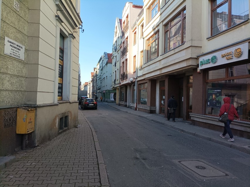 W dawnych czasach ulica ta nosiła nazwę Herrenstrasse.