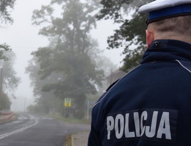 - Policjanci z Komendy Powiatowej Policji w Nowej Soli prowadzą czynności, które mają na celu ustalenie czy znalezione przy mężczyźnie środki można, zgodnie z przepisami Ustawy o przeciwdziałaniu narkomanii, zakwalifikować do środków odurzających lub substancji psychotropowych - mówi mł. asp. Renata Dąbrowicz - Kozłowska