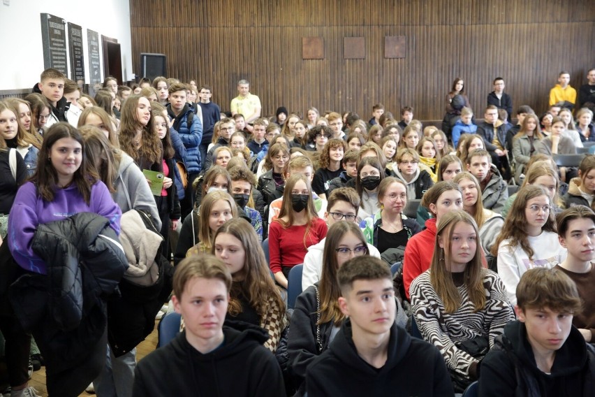 Lublin. Liceum Staszica otworzyło swoje drzwi dla nowych uczniów. ZOBACZ ZDJĘCIA
