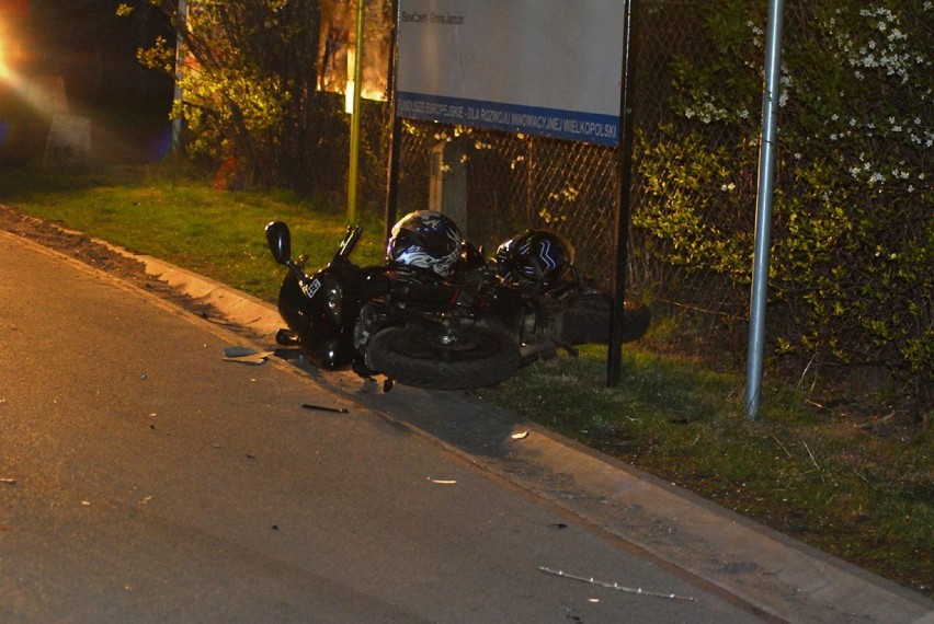 Wypadek w Jarocinie: Motocykl zderzył się z samochodem...