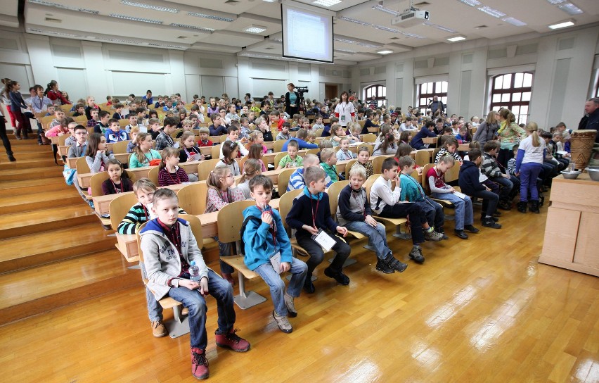 Łódzki Uniwersytet Dziecięcy przy Politechnice Łódzkiej. Inauguracja letniego semestru [ZDJĘCIA]