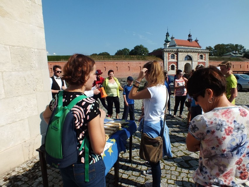 Zamojska Gra Miejska wystartowała piąty raz. ZDJĘCIA

O...