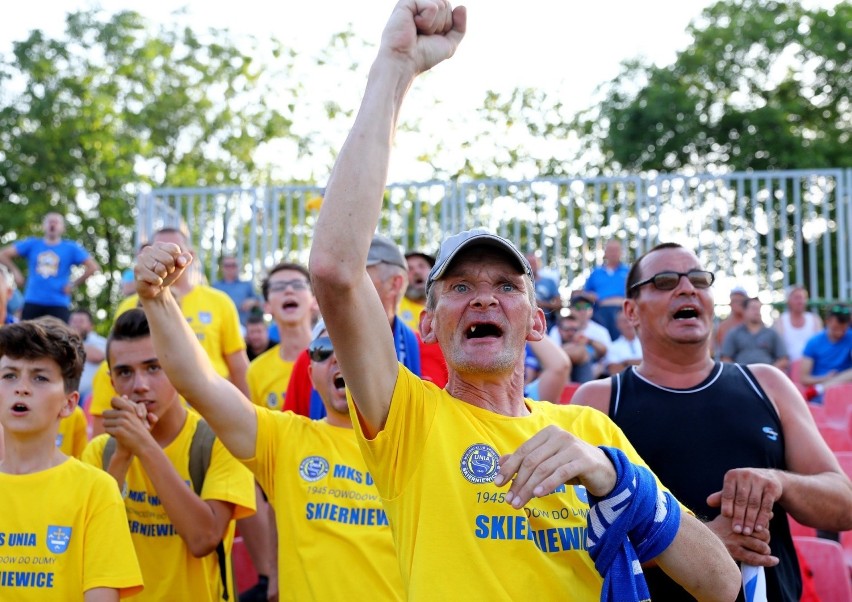 Unia Skierniewice z Pucharem Polski. W finale pokonała Lechię Tomaszów FOTO