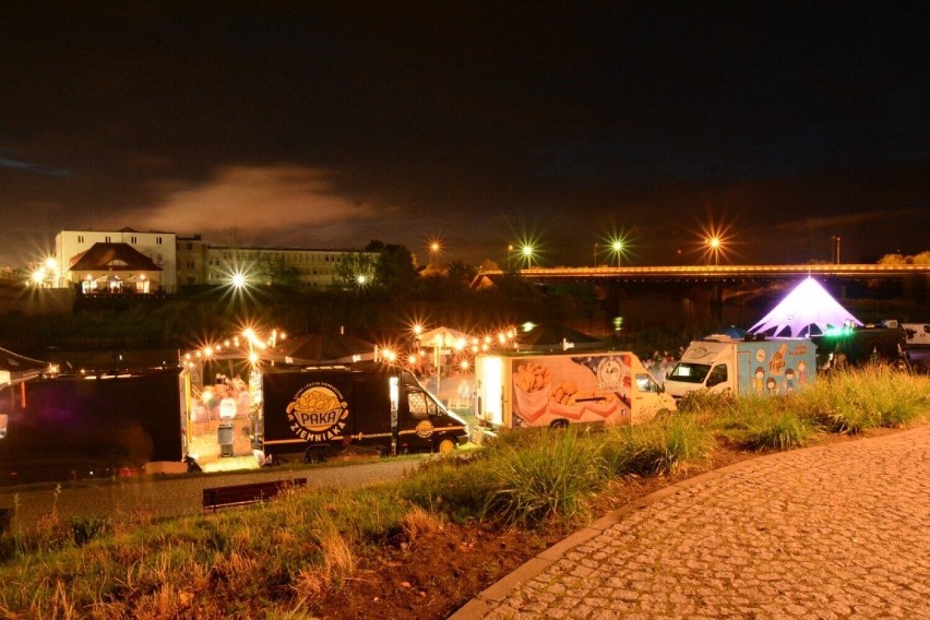 Zeszłoroczne Miasteczko Food Trucków na Bulwarze