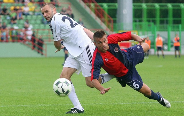 W akcji Mariusz Ujek (biały strój)