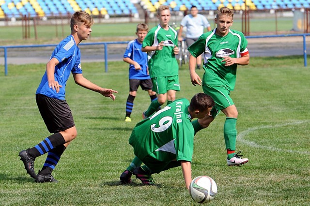 W meczu trampkarzy Krajna (na zielono) uległa 1:5 CWZS II Bydgoszcz.