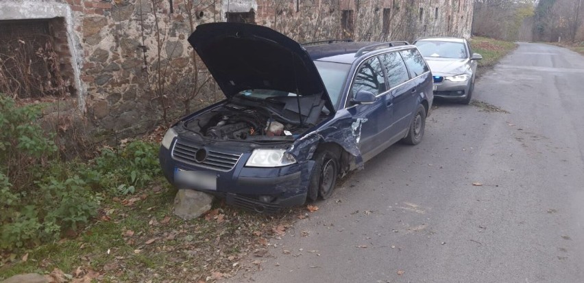 Pijany kierowca spowodował kolizję w Zawidowie po czym poszedł sobie do domu 