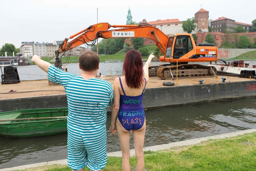 Kraków. Protest przeciwko likwidacji naturalnej plaży