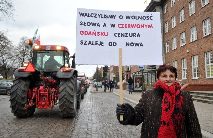 Protest pomorskich rolników w Gdańsku. Traktorami zablkowali ulice miasta [ZDJĘCIA]