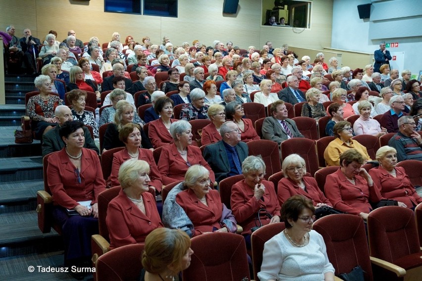 Dzień Seniora w Stargardzie. Teatr, kabaret, taniec i śpiew! [zdjęcia]