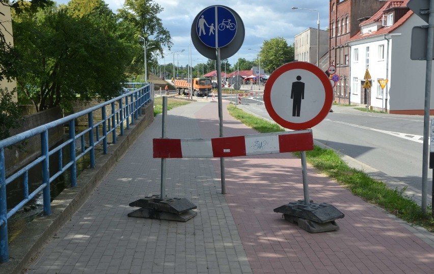 Nowe rondo w Malborku jednak znowu z opóźnieniem. Co z handlem przy ulicy?