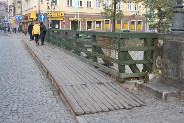 Most Kamienny w Kaliszu od ponad trzech lat czeka na modernizację.