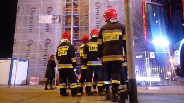 W czwartek (13 grudnia) o godz. 19.05 ulica Walczaka i Jagiełły pod gorzowską katedrę pojechały wozy strażackie. Od dyżurnego dowiedzieliśmy się, że strażacy dostali zgłoszenie o zadymieniu w świątyni.
