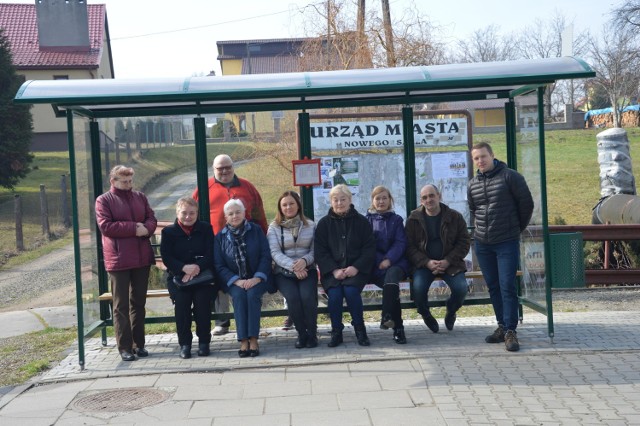 Mieszkańcy os. Dąbrówka domagają się powrotu starej trasy autobusu nr 9. Chcą, by jeździł przez ul. Zieloną, nie Węgierską