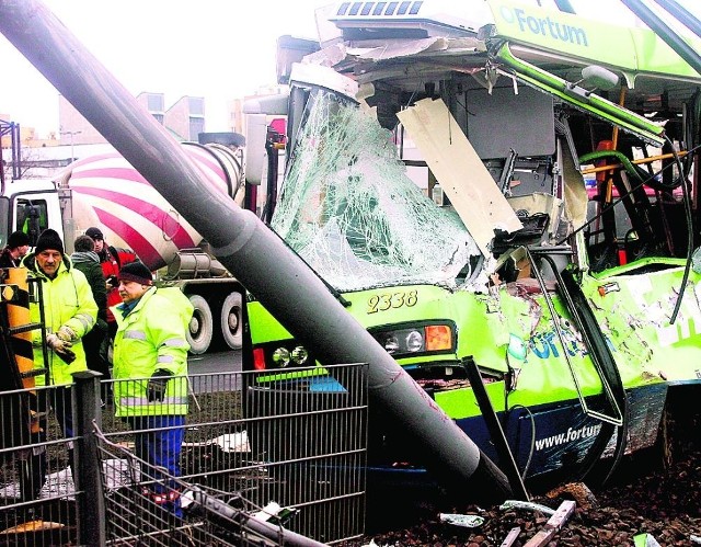 W sobotnim wypadku ucierpiało 6 pasażerów tramwaju, motorniczy i kierowca ciężarówki