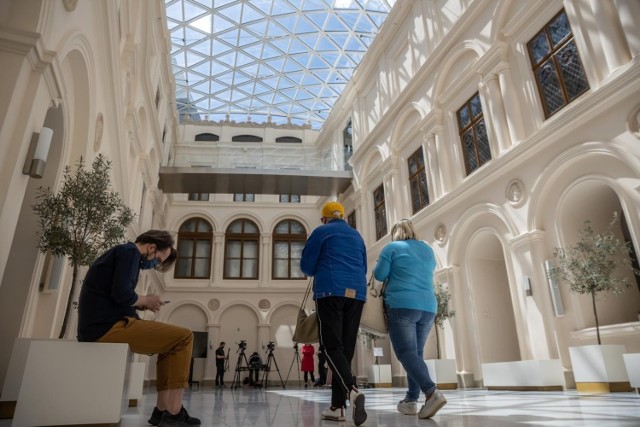 Na dwóch piętrach Pałacu Książąt Czartoryskich można zwiedzać eksponaty rozmieszczone w 26 salach ekspozycyjnych.