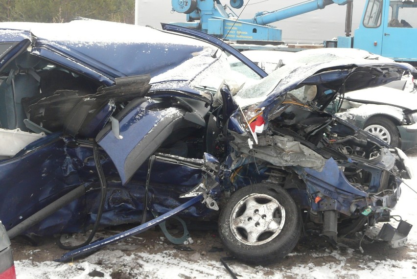 Wypadek w Bukowie: Ponad 3 promile u sprawcy wypadku (zdjęcia)