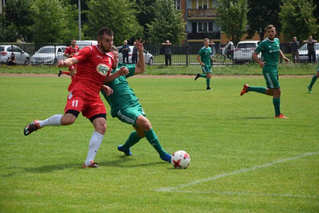 IV liga. Zjednoczeni kontra RKS. Triumf Neru