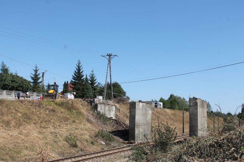 Remont wiaduktu na Białobrzegach w Tomaszowie ruszył, ale zaczęło się od awantury