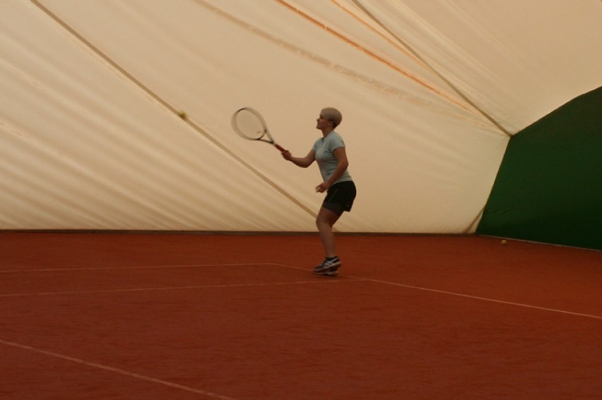 Z okazji Dnia Kobiet w Trąbkach Małych odbył się turniej tenisa ziemnego |Zdjęcia
