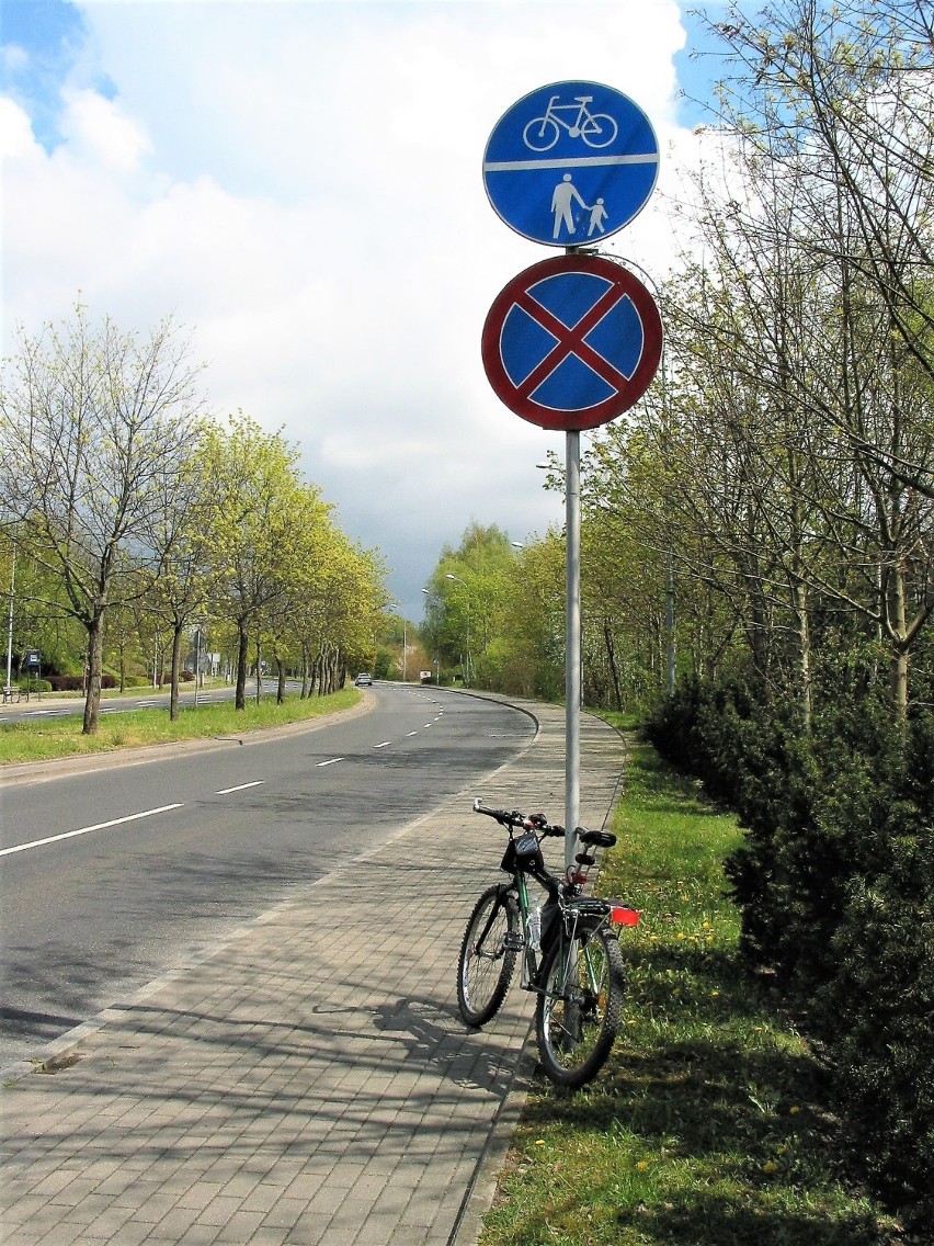 Prawostronna część ul. Gdańskiej, gdzie zaczyna się  ok....