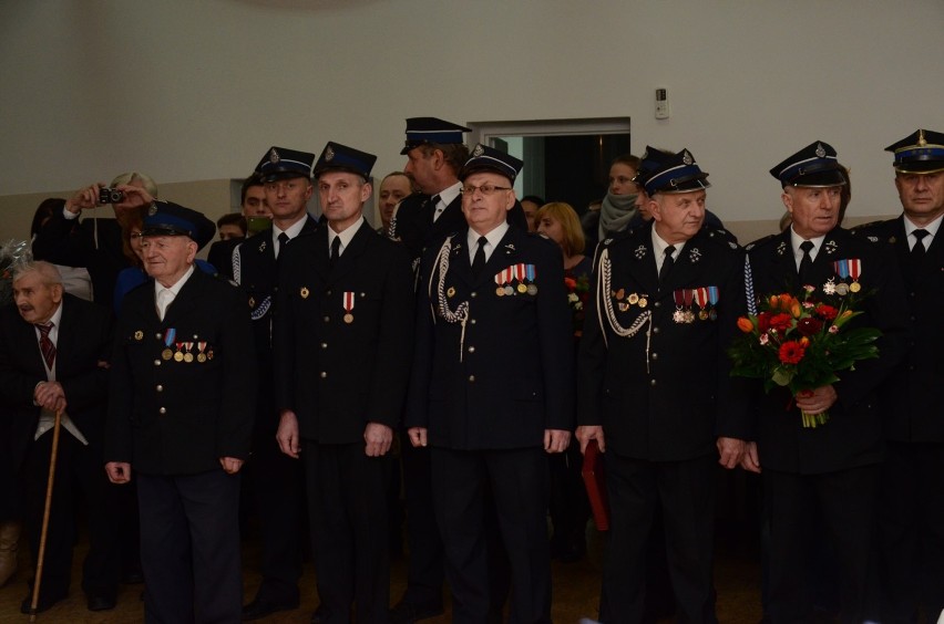 Druh z OSP w Łobudzicach świętował 100. urodziny. Ma tyle lat co... strażacka jednostka [ZDJĘCIA]