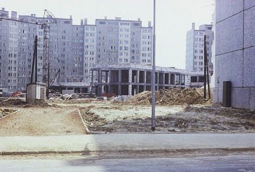 Tak budowano Podzamcze w Wałbrzychu. Zobacz osiedle w...