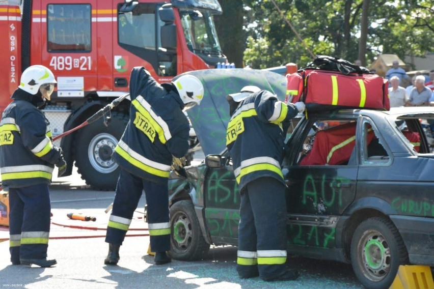 Najpierw bawili się na festynie rodzinnym, potem oddali hołd ofiarom II wojny światowej (zdjęcia) 