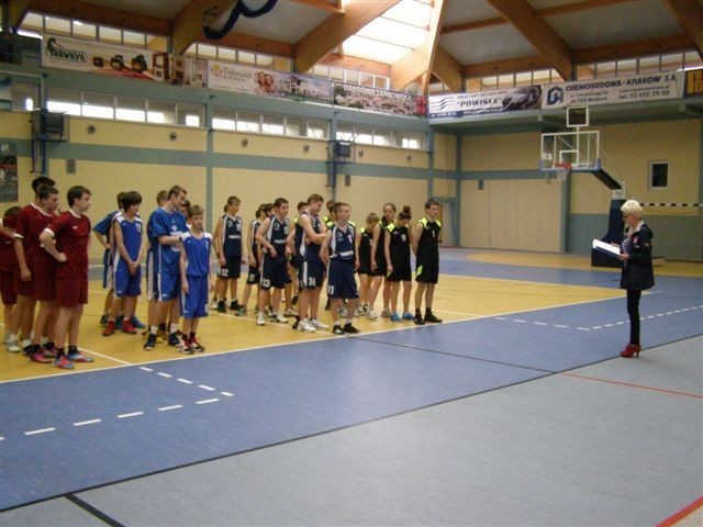 Turniej koszykówki o puchar Burmistrza Dąbrowy Tarnowskiej [ZDJĘCIA]
