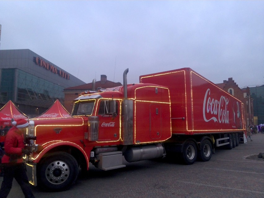 Świąteczna ciężarówka Coca-Coli przyjechała do Krakowa [ZDJĘCIA]