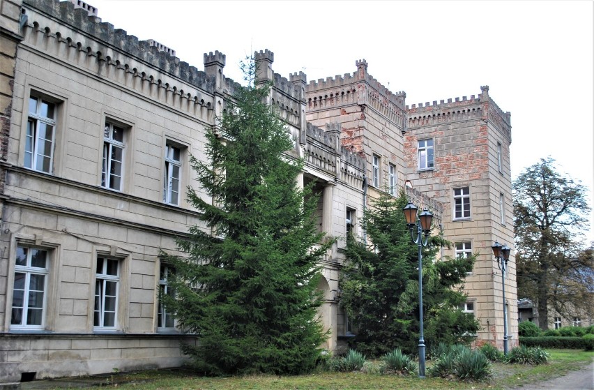 Neogotycki pałac w Gościeszynie