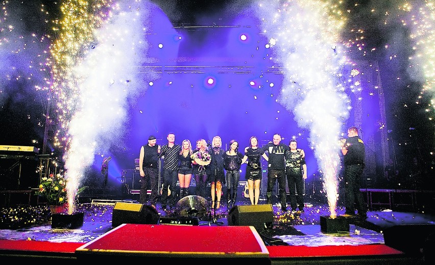 Finał  show godny trzydziestolecia  lubelskiego zespołu.