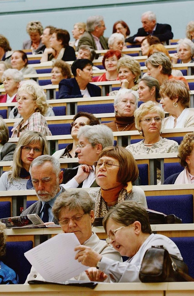 Seniorzy podczas inauguracji roku akademickiego