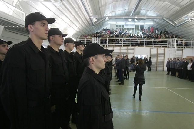 Ślubowanie nowych policjantów śląskiego garnizonu