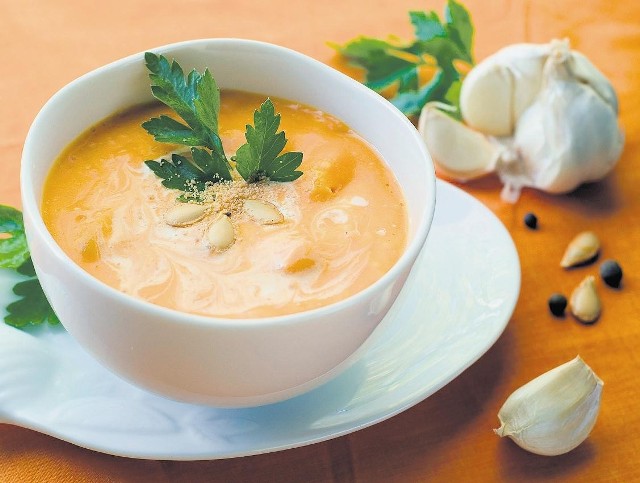 Najpopularniejszą potrawą w kuchni wielkopolskiej przygotowywaną z dyni jest zupa