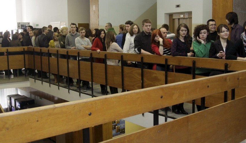 Prezydent RP Bronisław Komorowski na spotkaniu ze studentami...