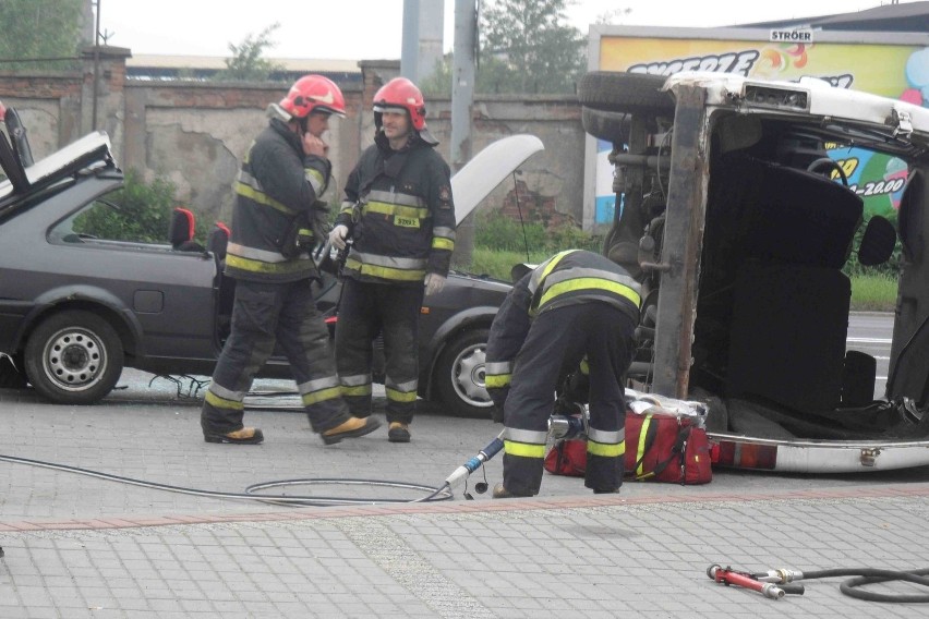 Chorzów: Wypadek przy wjeździe na estakadę. To ćwiczenia [WIDEO + ZDJĘCIA]