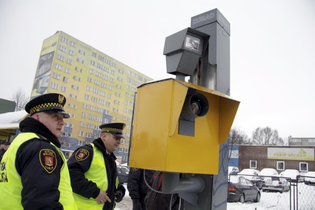 Ktoś podpalił fotoradar na ul. Andersa. Zdjęcia piratów zachowały się