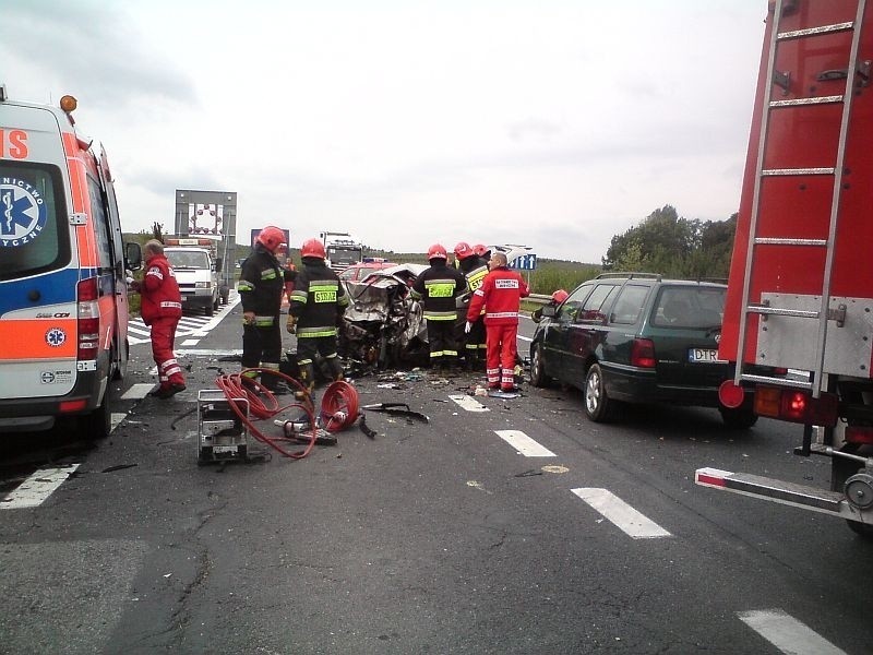 Trzebnica: W wypadku na obwodnicy zginęły dwie osoby