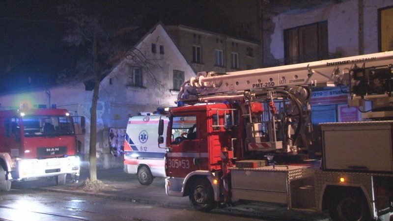 W pożarze mieszkania na Rzgowskiej 35 ranne zostały 2 osoby