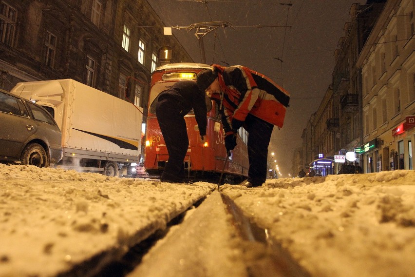 Kraków. Śnieg sparaliżował miasto